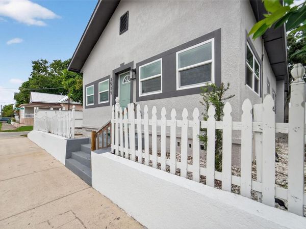 2525 W BEACH STREET, TAMPA, FL 33607