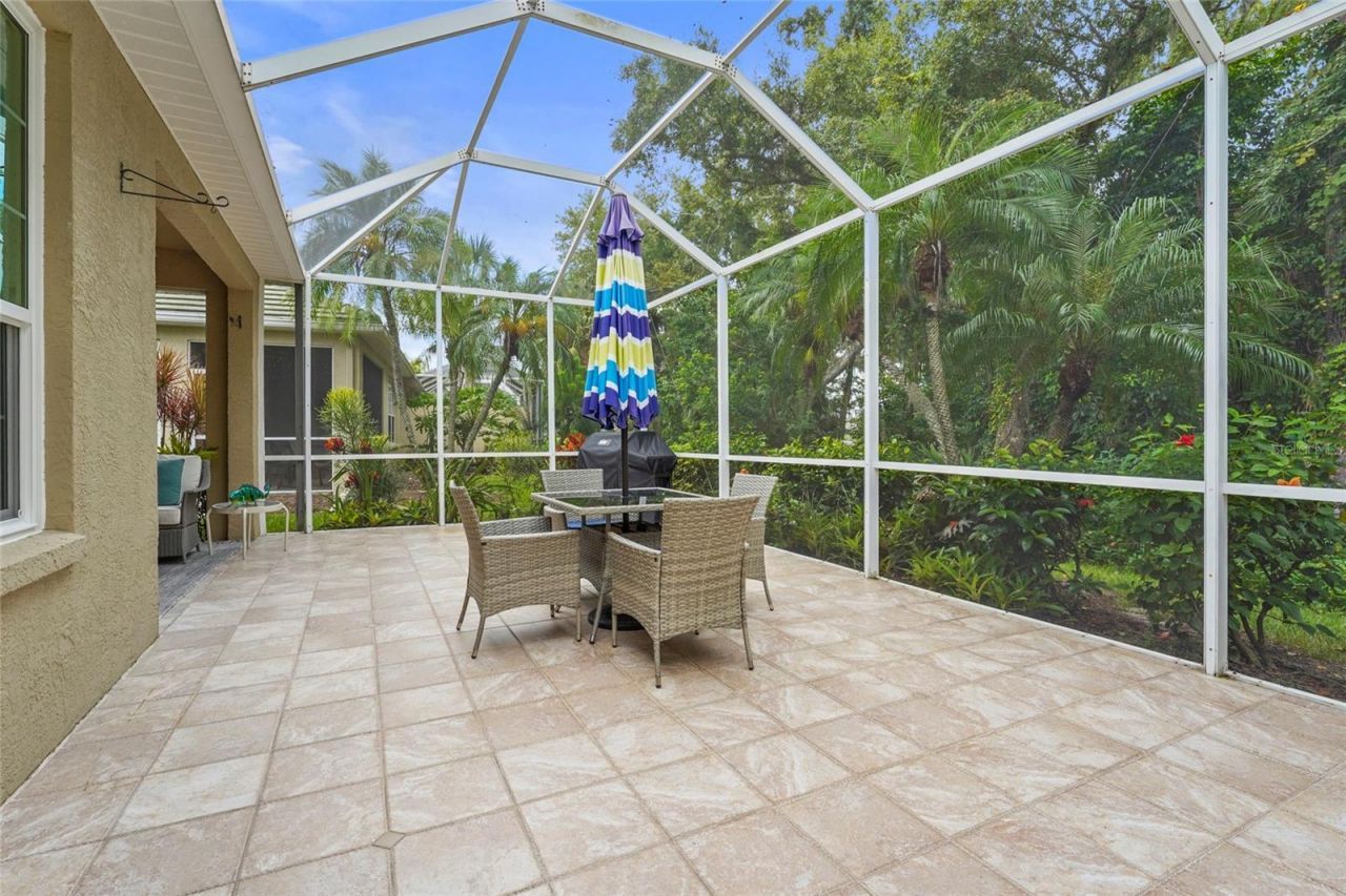 4840 Lakescene Place, Sarasota, FL 34243 Photo