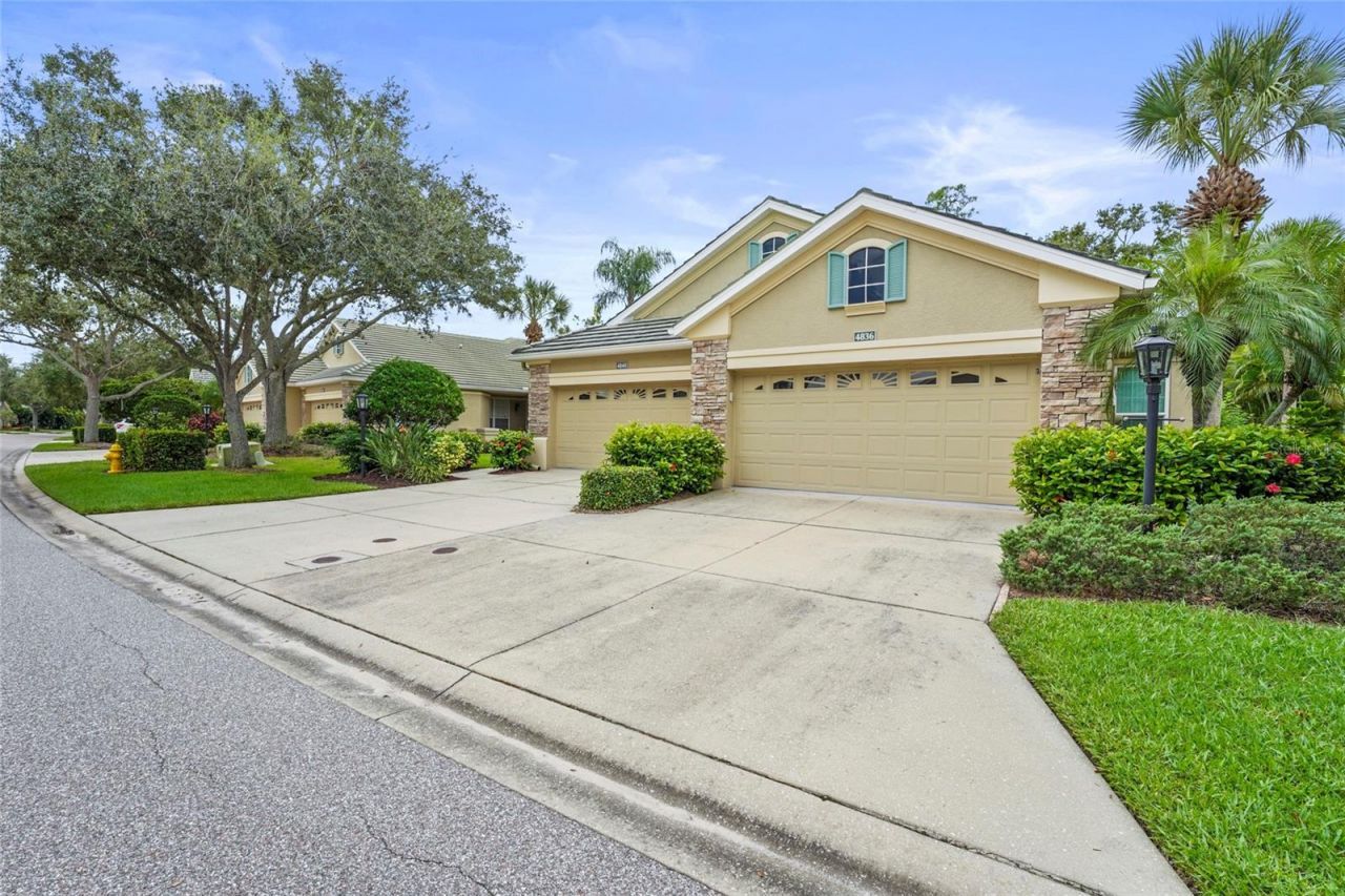 4840 Lakescene Place, Sarasota, FL 34243 Photo