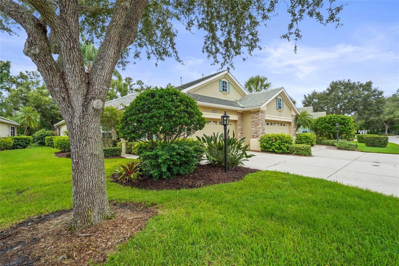 4840 Lakescene Place, Sarasota, FL 34243 Photo