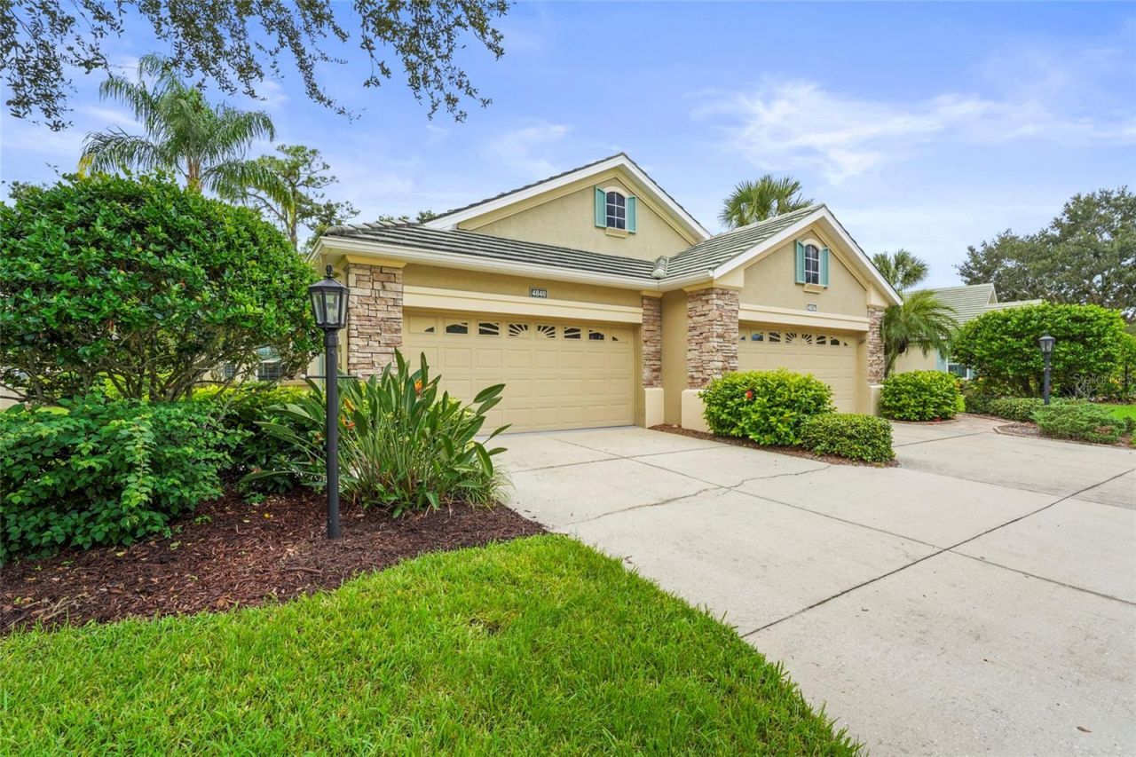 4840 Lakescene Place, Sarasota, FL 34243 Photo
