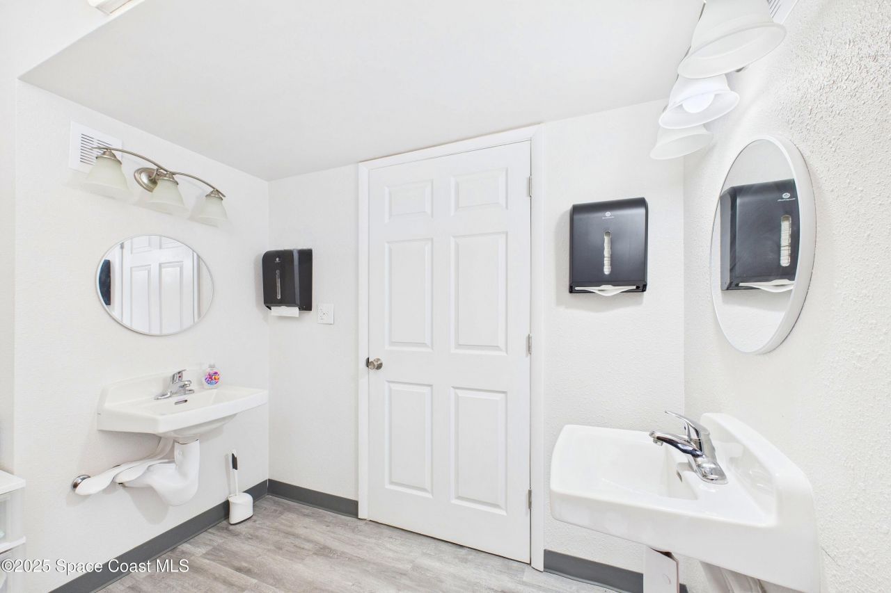 1340 S Wickham Road, Melbourne, FL 32904 Photo