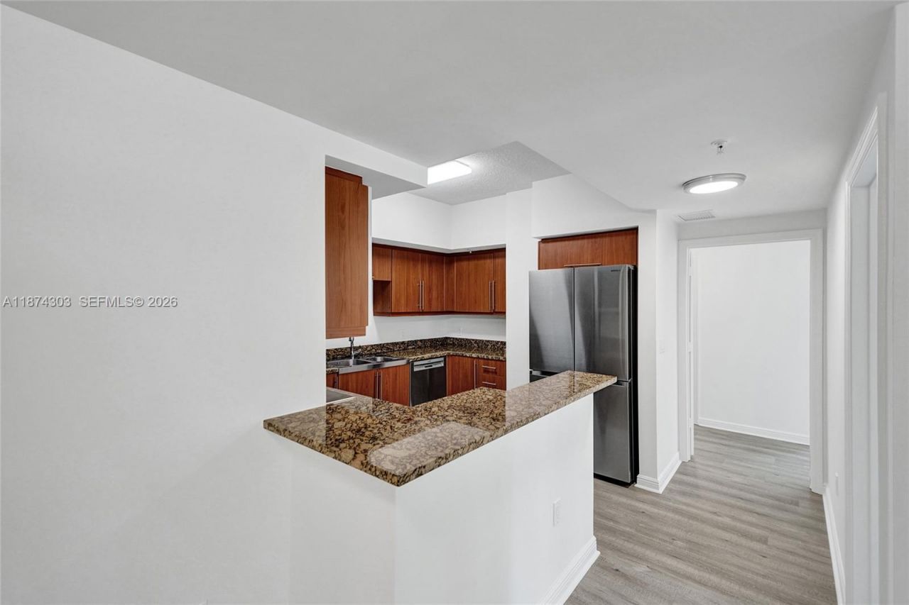 888 S Douglas Rd, Unit 304, Coral Gables, FL 33134 Photo