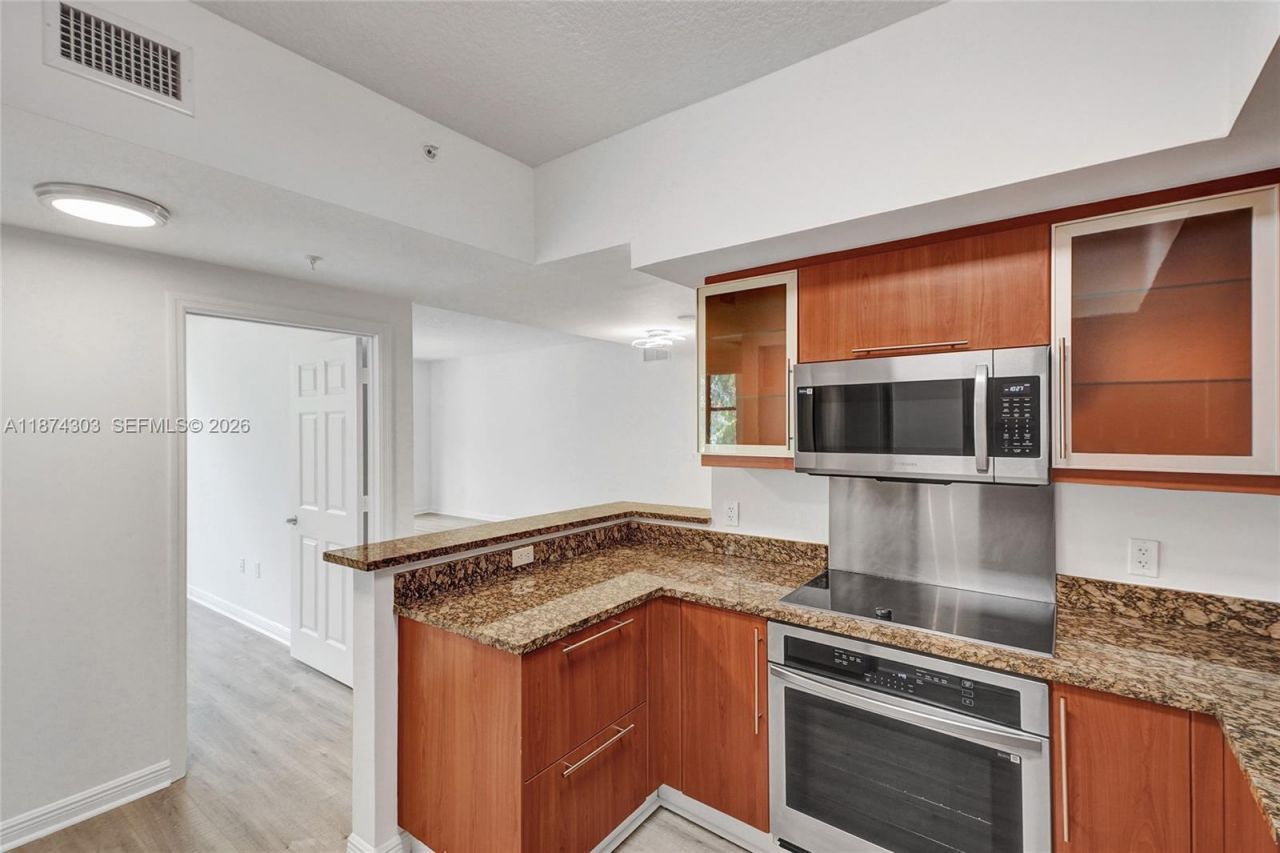 888 S Douglas Rd, Unit 304, Coral Gables, FL 33134 Photo