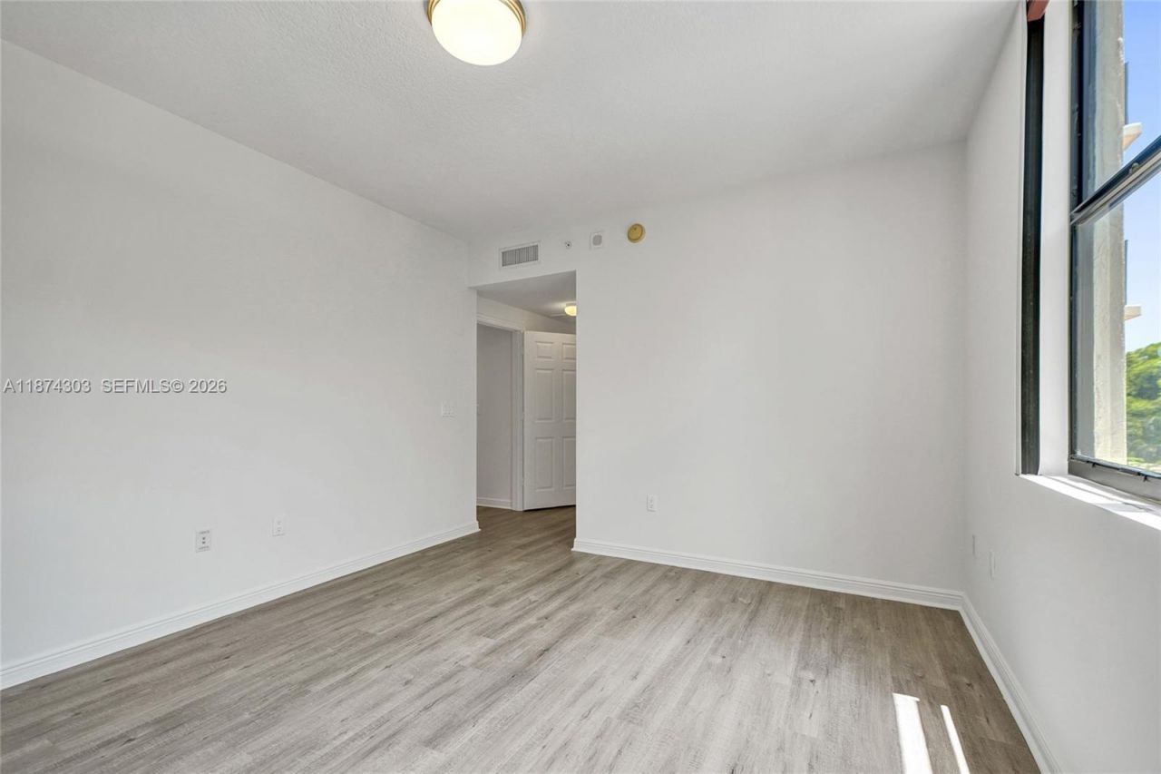 888 S Douglas Rd, Unit 304, Coral Gables, FL 33134 Photo