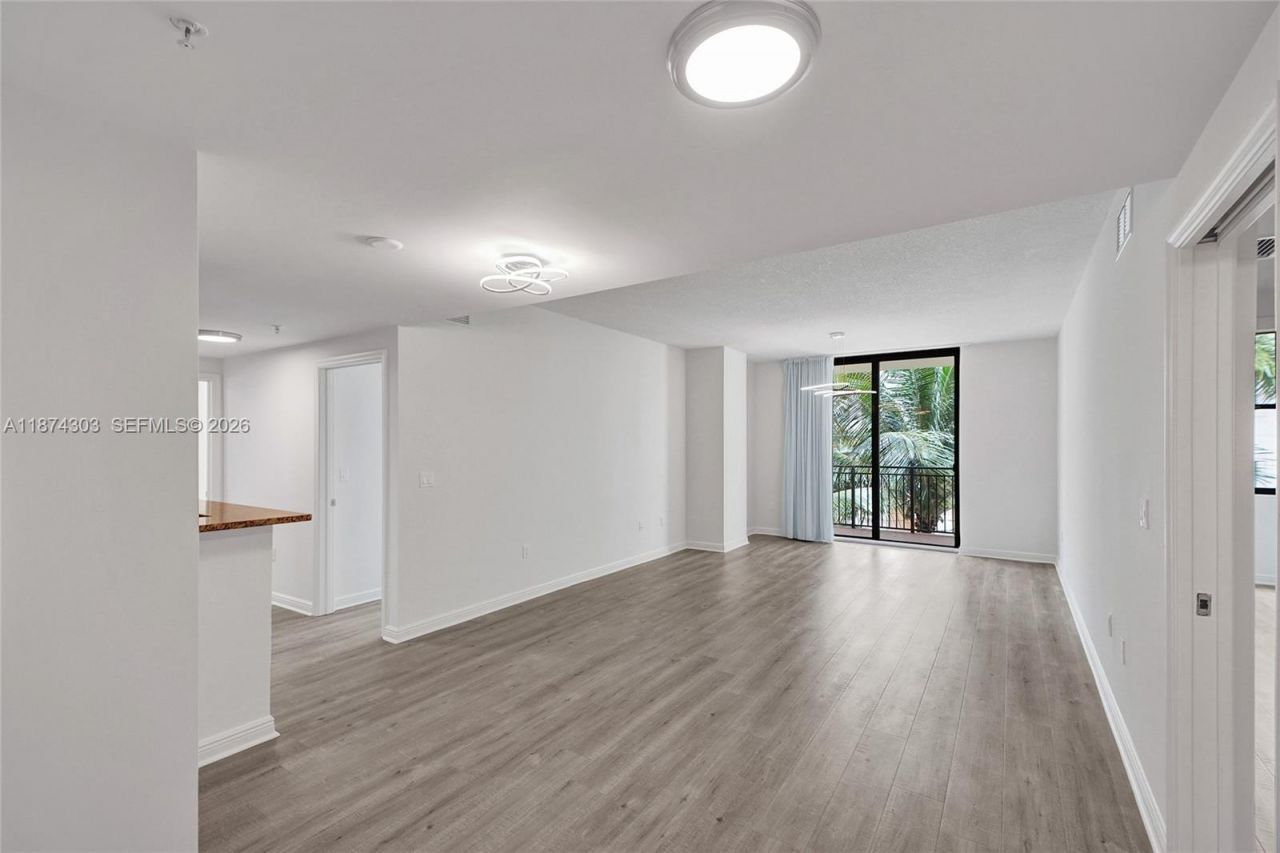 888 S Douglas Rd, Unit 304, Coral Gables, FL 33134 Photo