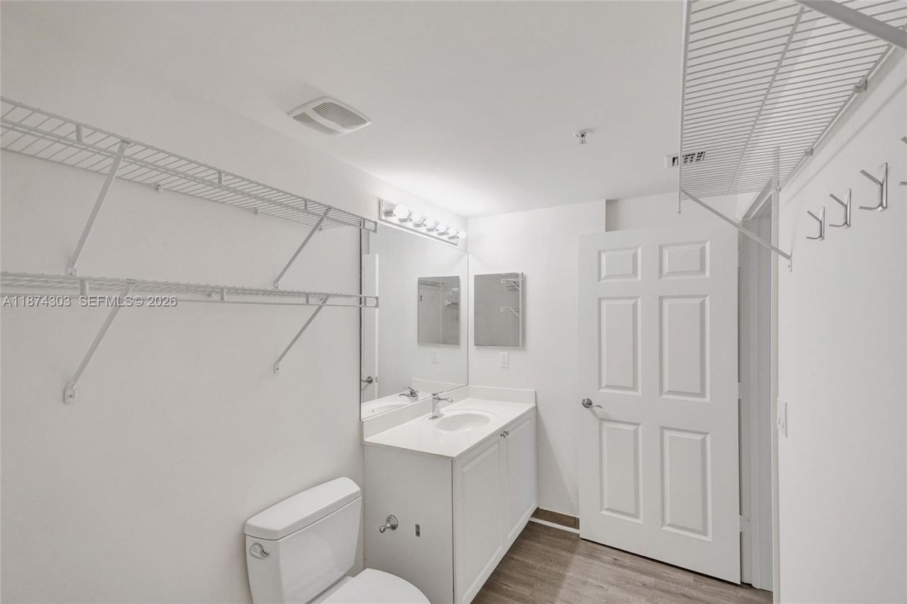 888 S Douglas Rd, Unit 304, Coral Gables, FL 33134 Photo