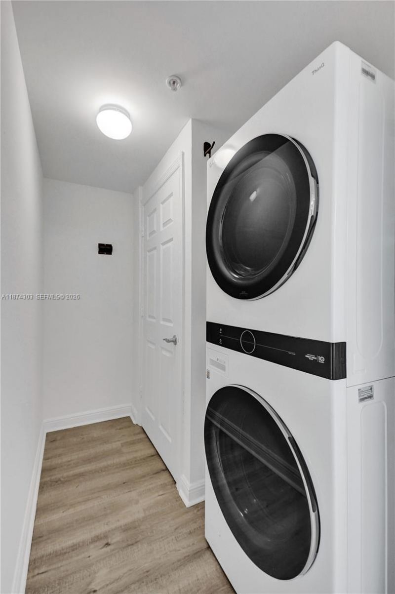 888 S Douglas Rd, Unit 304, Coral Gables, FL 33134 Photo