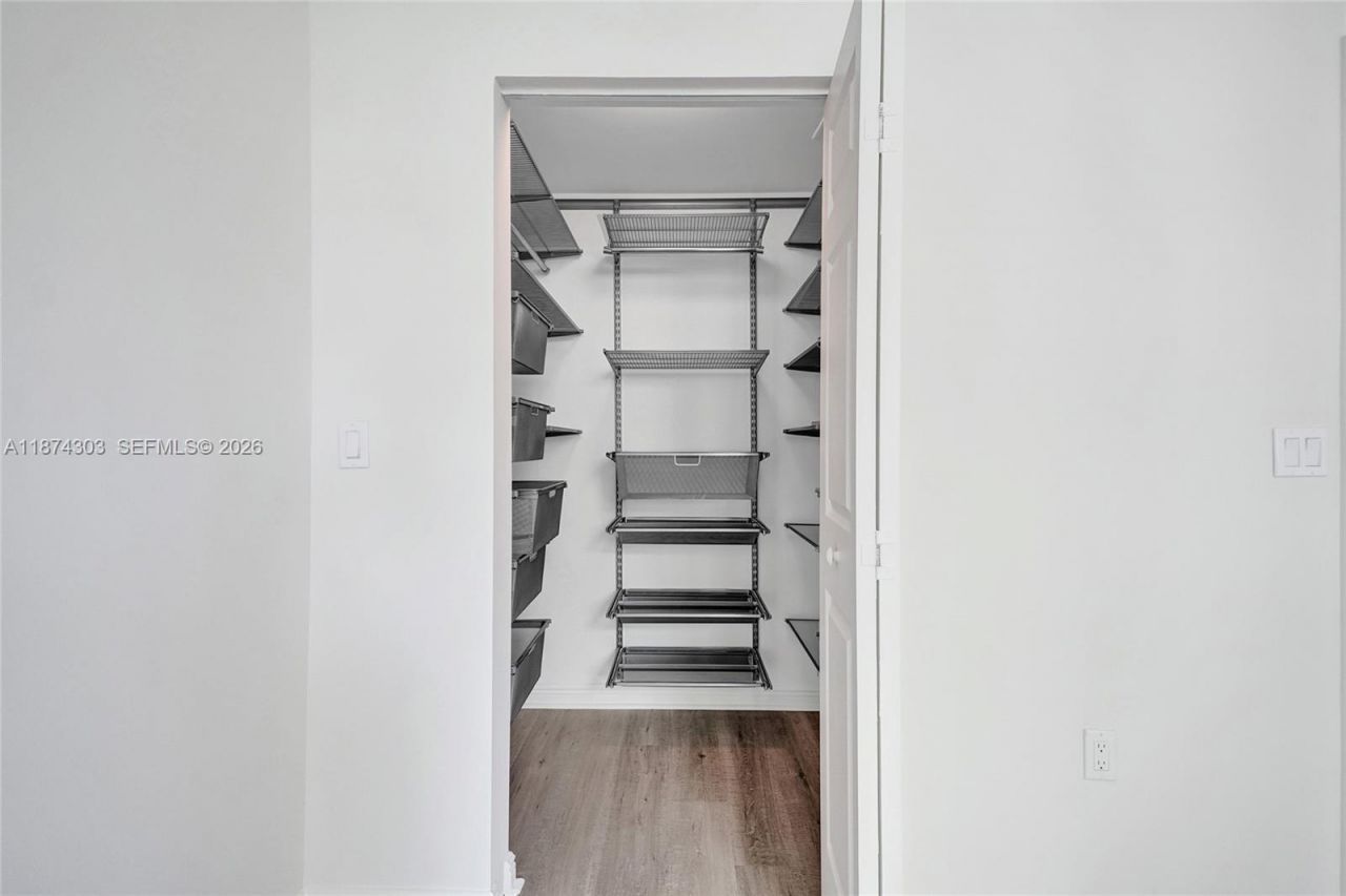 888 S Douglas Rd, Unit 304, Coral Gables, FL 33134 Photo