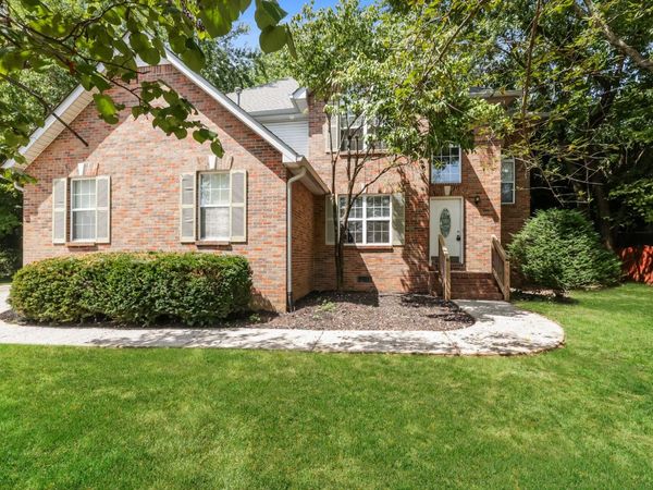 305 Castlemere Ct, Murfreesboro, TN 37130