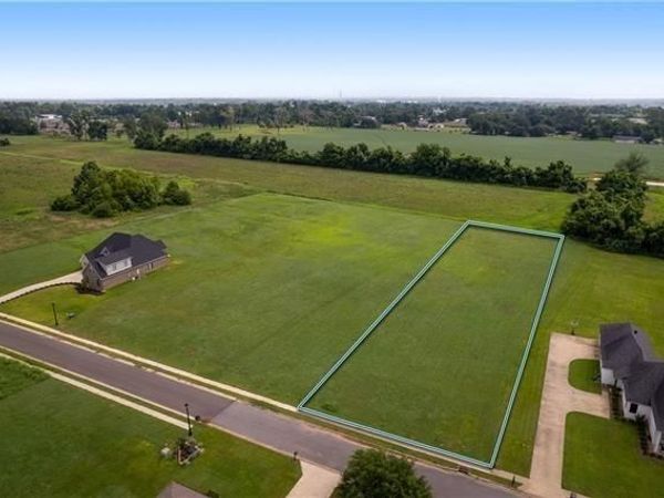 1320 BONAIRE Trace, Alexandria, LA 71303