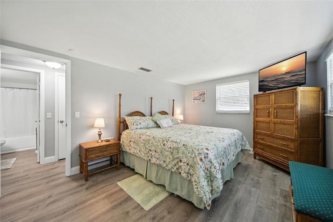 8248 Tanglewood Drive, New Port Richey, FL 34654 Photo