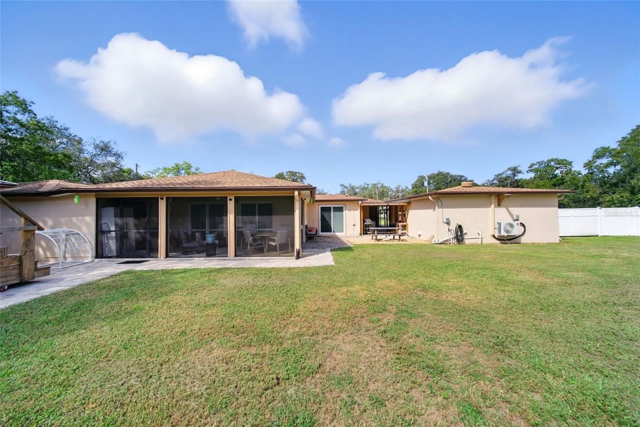 8248 Tanglewood Drive, New Port Richey, FL 34654 Photo