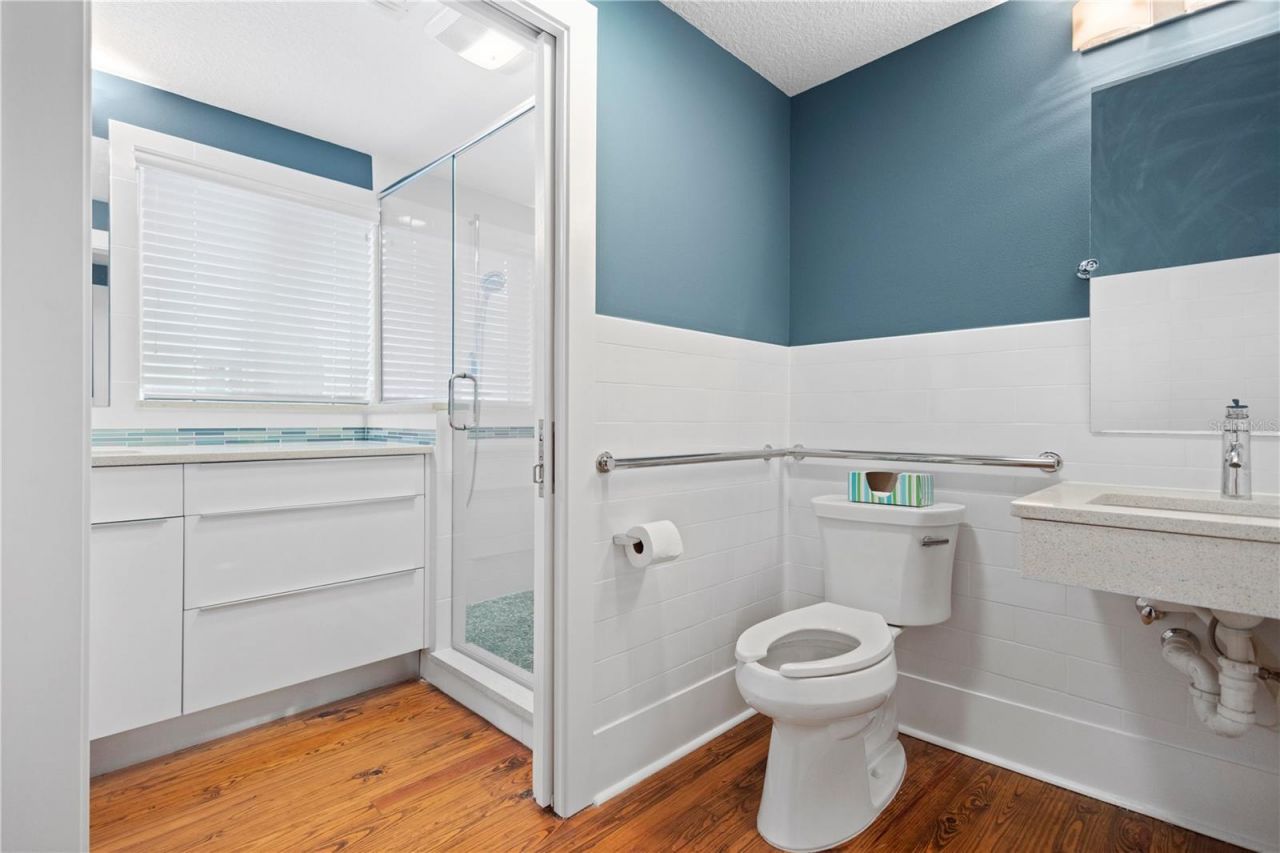 1950 Adams Lane, Sarasota, FL 34236 Photo