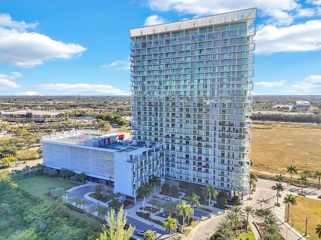 2000 S Metropica Way, Unit 907, Sunrise, FL 33323 Photo