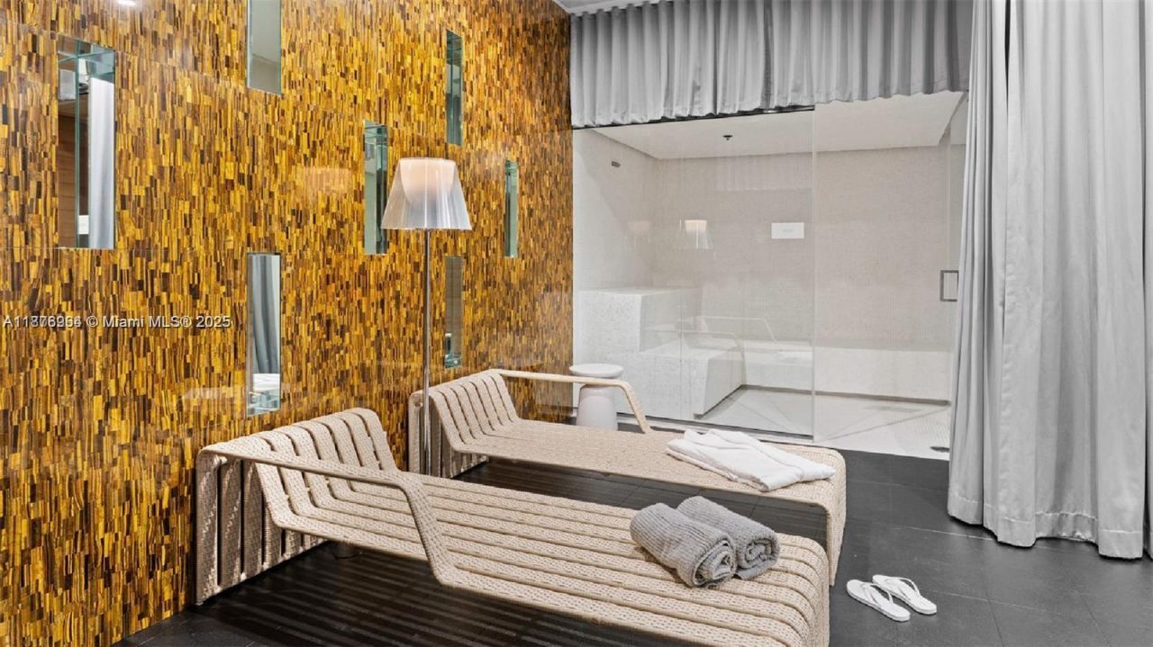 2000 S Metropica Way, Unit 907, Sunrise, FL 33323 Photo