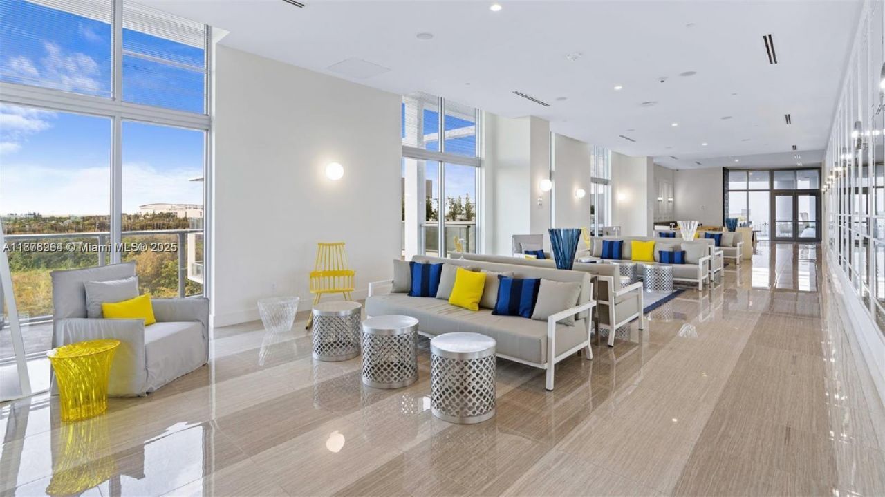 2000 S Metropica Way, Unit 907, Sunrise, FL 33323 Photo