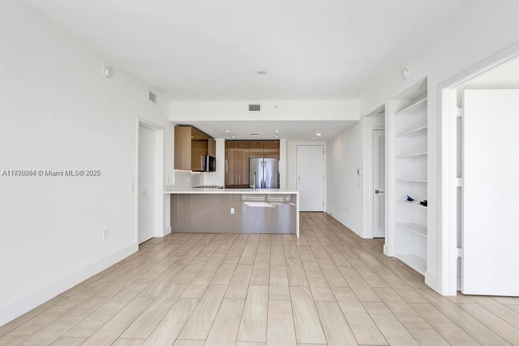 2000 S Metropica Way, Unit 907, Sunrise, FL 33323 Photo