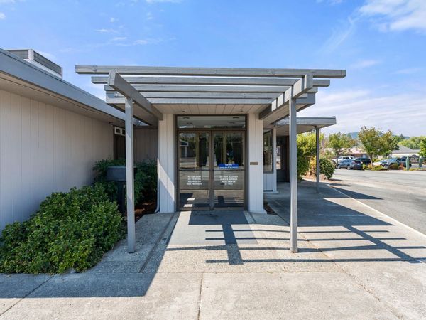 125 NE Manzanita Avenue, Grants Pass, OR 97526