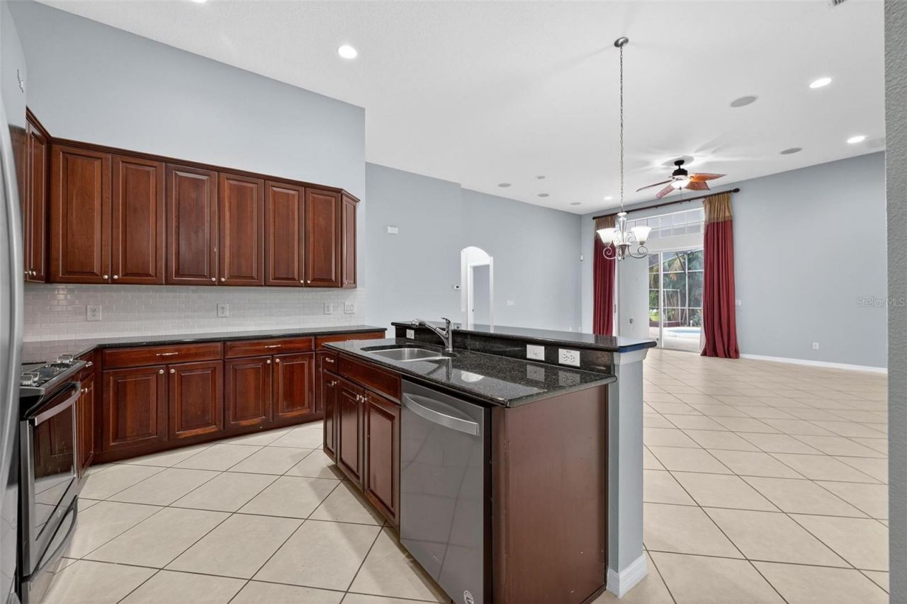 7296 Vista Park Boulevard, Orlando, FL 32829 Photo