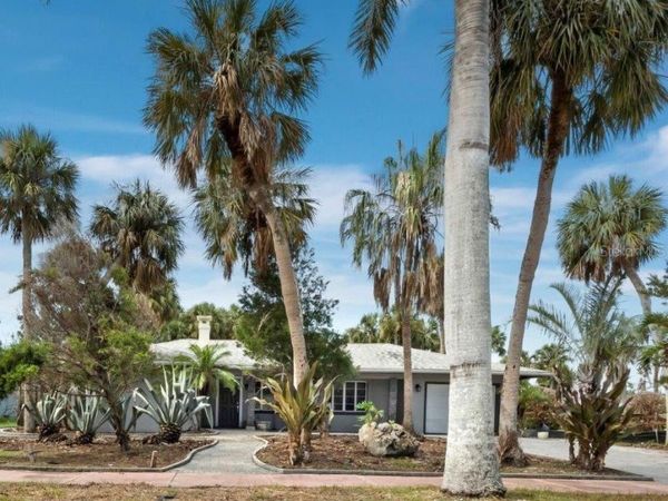 153 N ADAMS DRIVE, SARASOTA, FL 34236