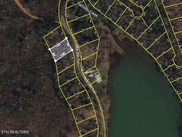 Bear Den Tr, Grandview, TN 37337