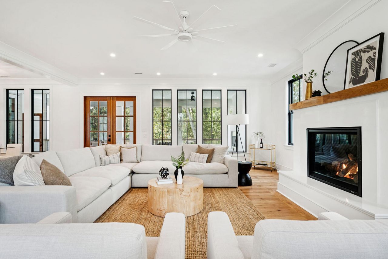 8258 Jack Island Drive Photo 12