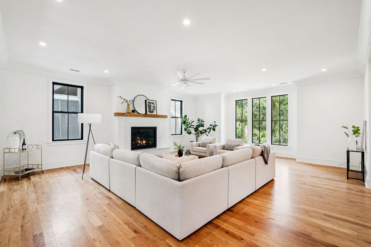 8258 Jack Island Drive Photo 15