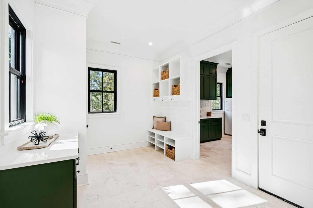 8258 Jack Island Drive Photo 36