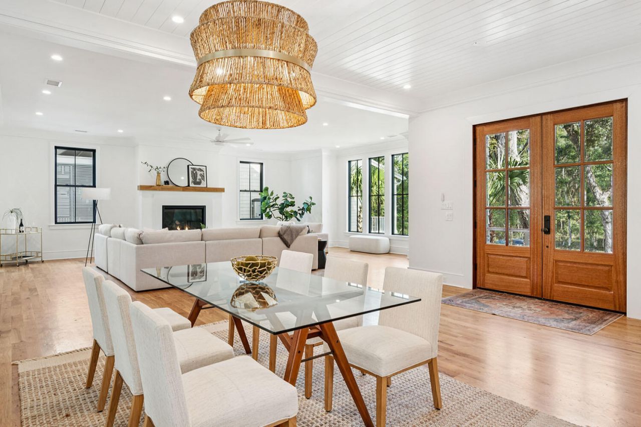 8258 Jack Island Drive Photo 6