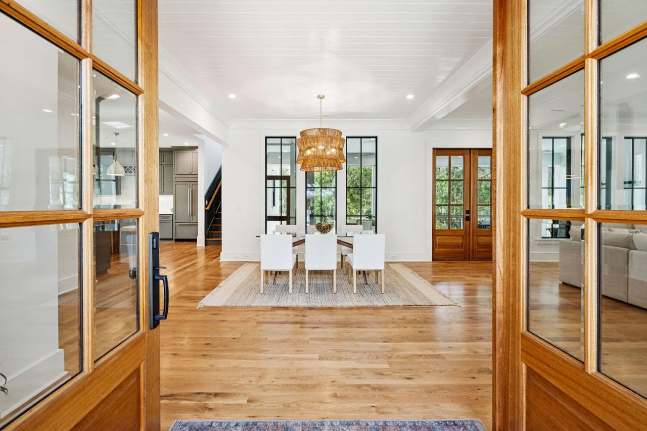 8258 Jack Island Drive Photo 7