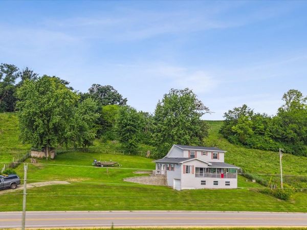 7023 Highway 81, Cassville, WI 53806