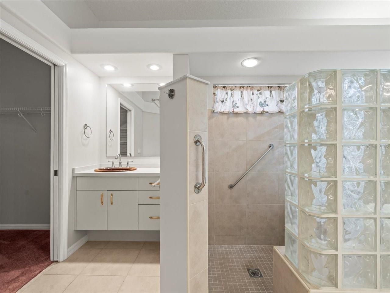 7303 Sawgrass Point Drive N, Pinellas Park, FL 33782 Photo