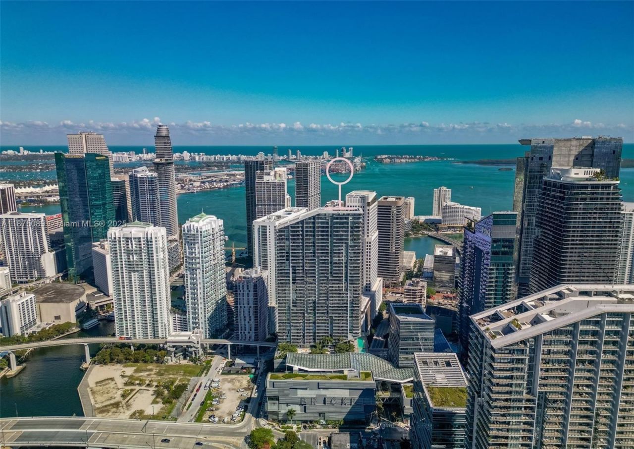 68 SE 6th St, Unit 3706, Miami, FL 33131 Photo