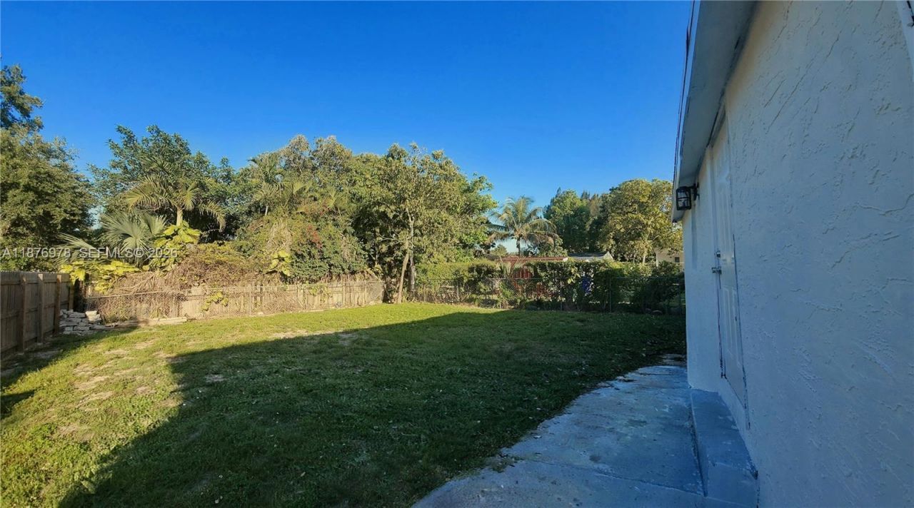 7631 NW 4th Ave, Miami, FL 33150 Photo