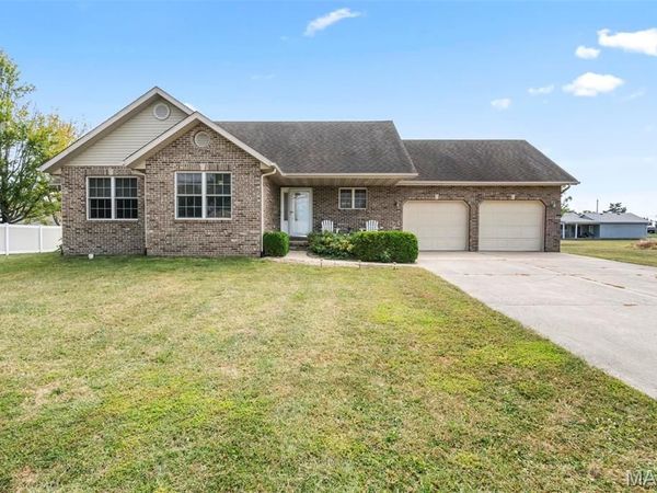 708 W Morgan Street, Bunker Hill, IL 62014