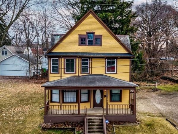 1364 Wooster Road W, Barberton, OH 44203