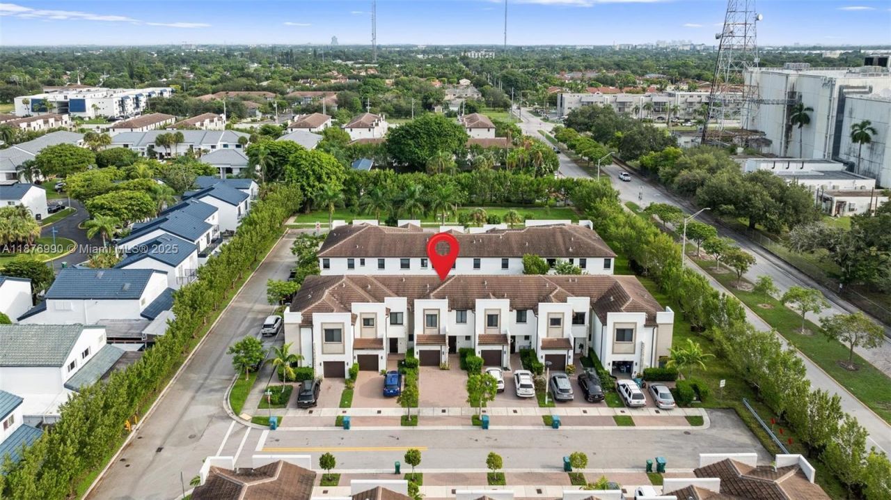 403 NE 212th St, Miami, FL 33179 Photo