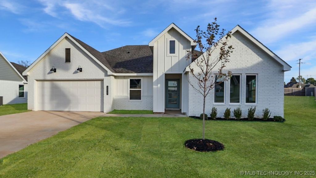 15927 E 75th Place North, Owasso, OK 74055 Main Photo