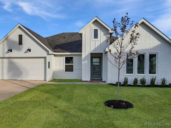 15927 E 75th Place North, Owasso, OK 74055