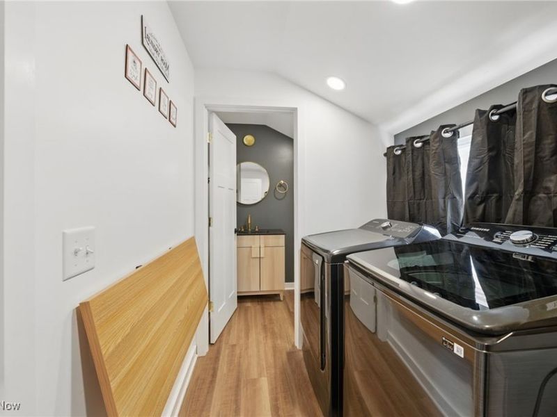 3293 W 23rd Place, Cleveland, OH 44109 Photo 18