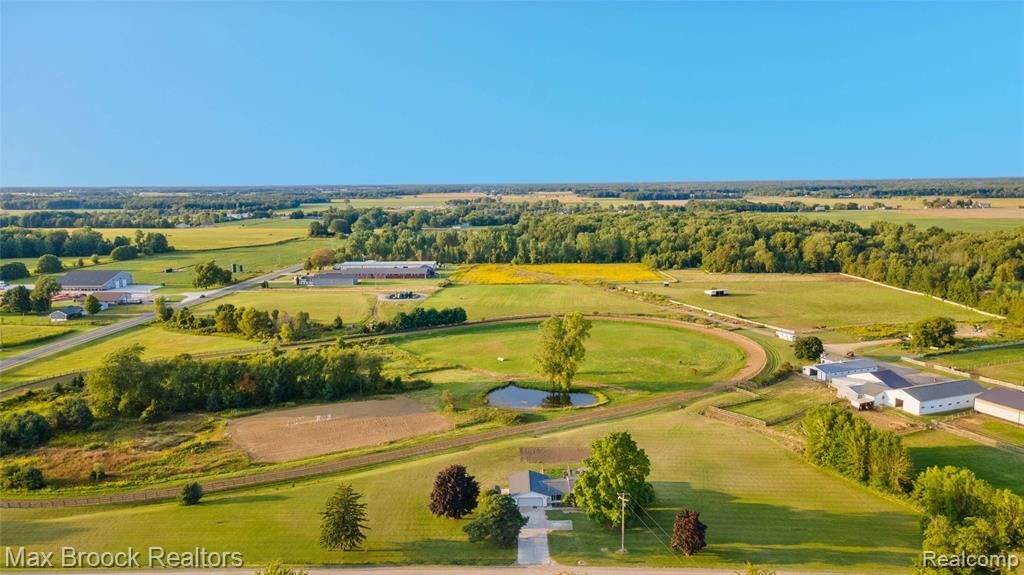 12374 Stanley Road, Flushing, MI 48433 Main Photo