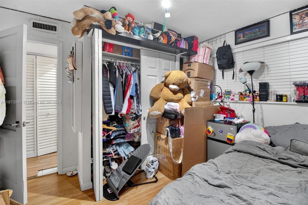 2551 NW 13th St, Unit 10, Miami, FL 33125 Photo