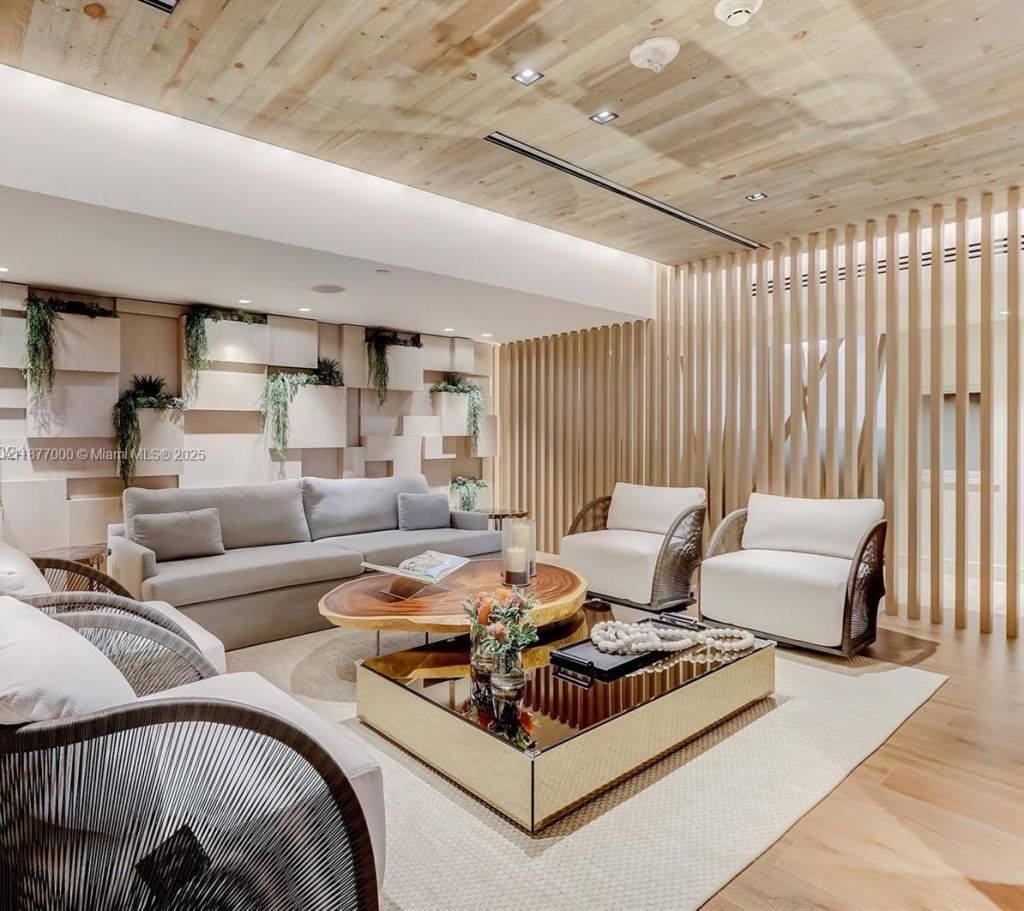 2301 Collins Ave, Unit 611, Miami Beach, FL 33139 Photo