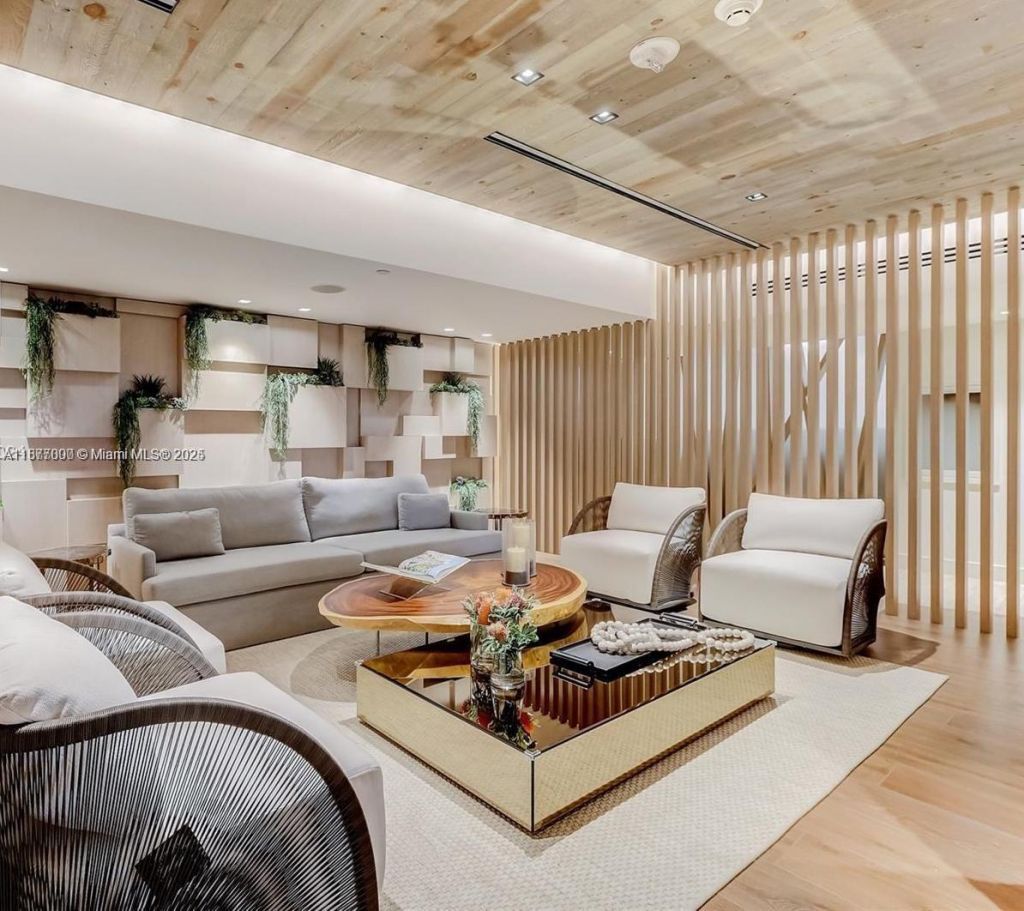 2301 Collins Ave, Unit 611, Miami Beach, FL 33139 Photo