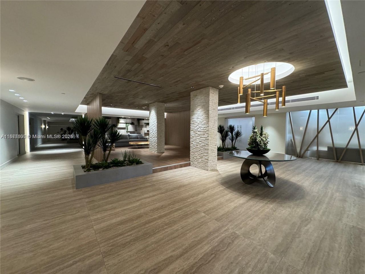 2301 Collins Ave, Unit 611, Miami Beach, FL 33139 Photo