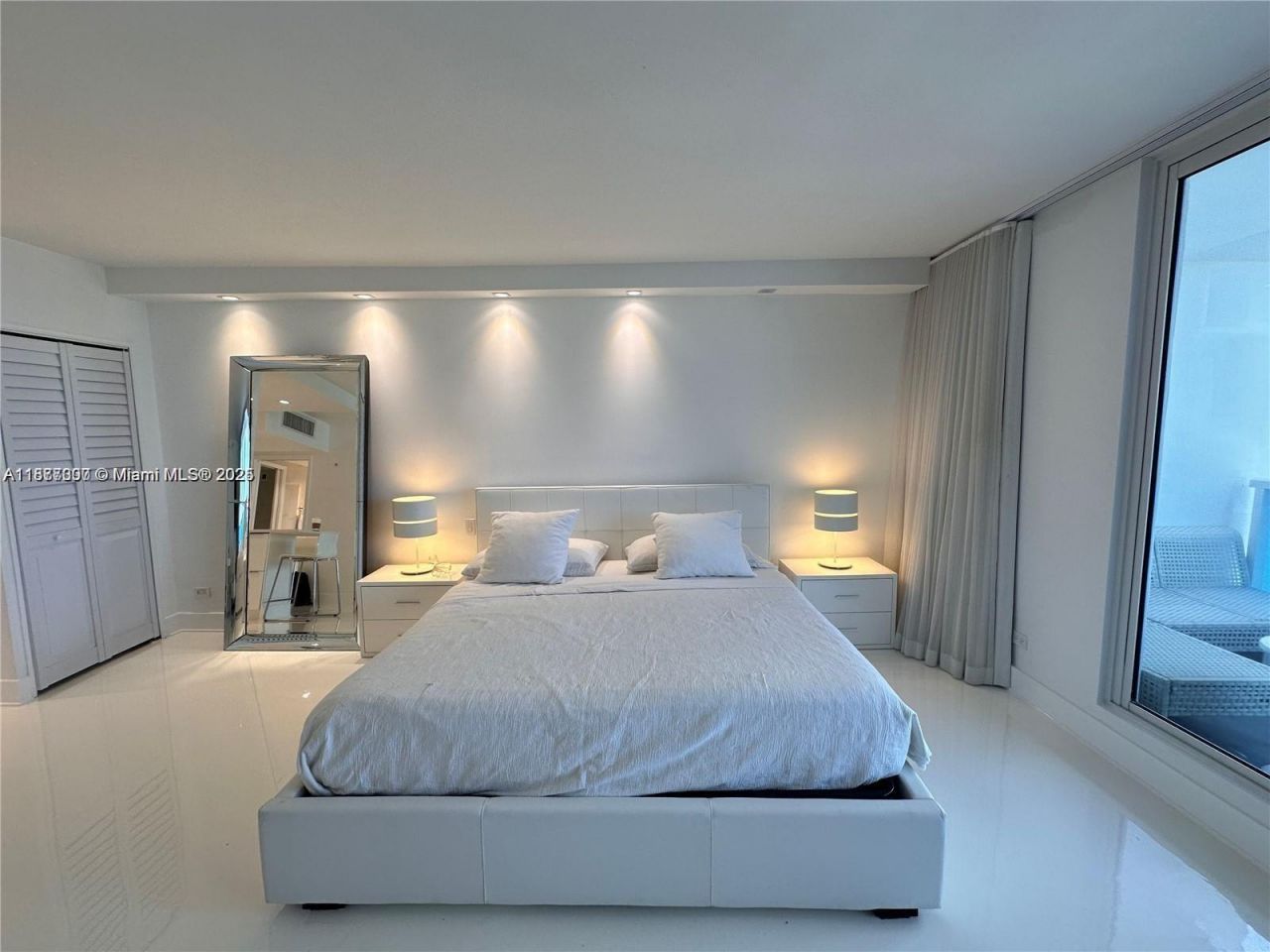 2301 Collins Ave, Unit 611, Miami Beach, FL 33139 Photo