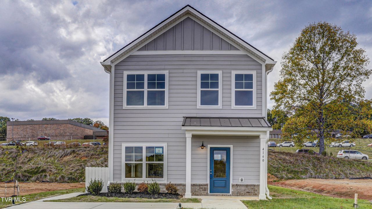 4160 Gambrel Oaks Street, Blountville, TN 37617 Main Photo