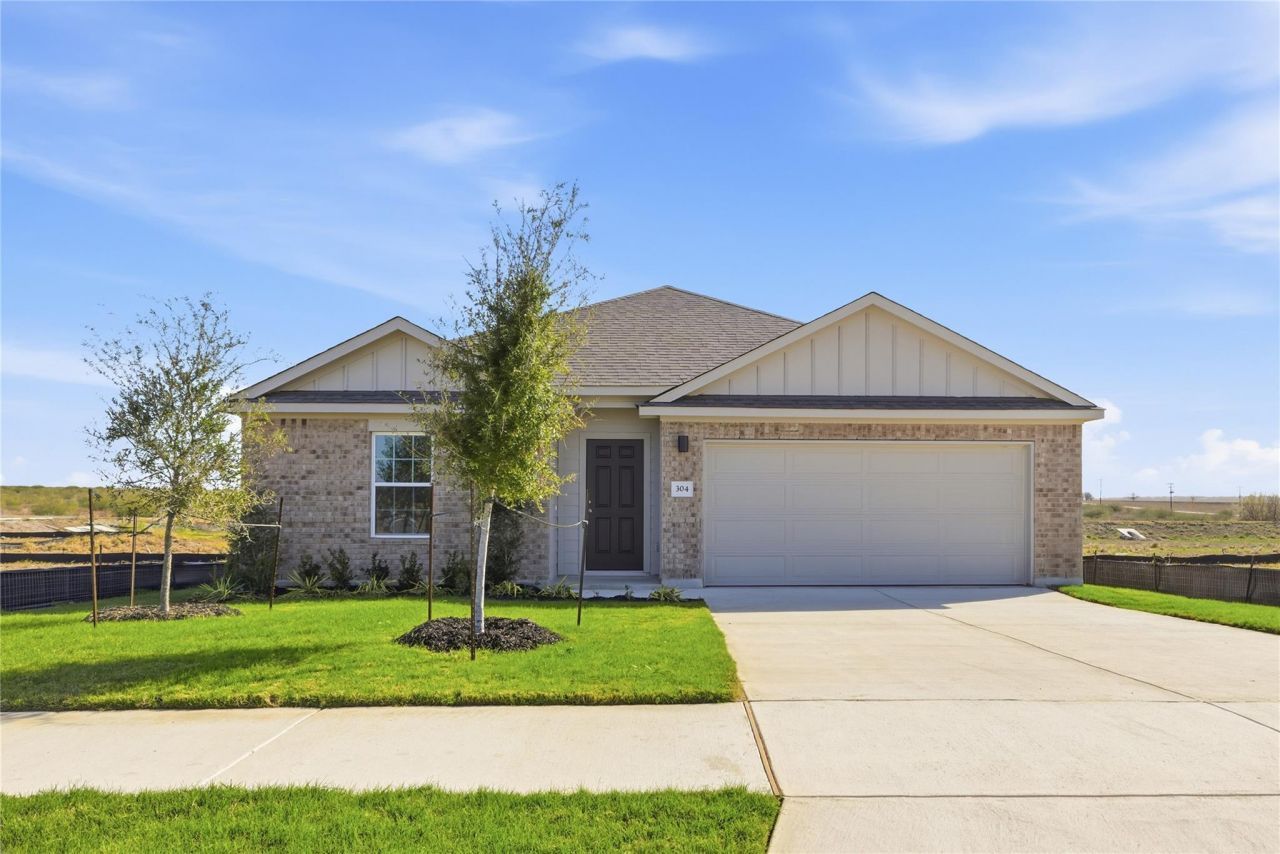 304 Joyful Ln, San Marcos, TX 78666 Main Photo