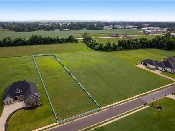 1328 BONAIRE Trace, Alexandria, LA 71303